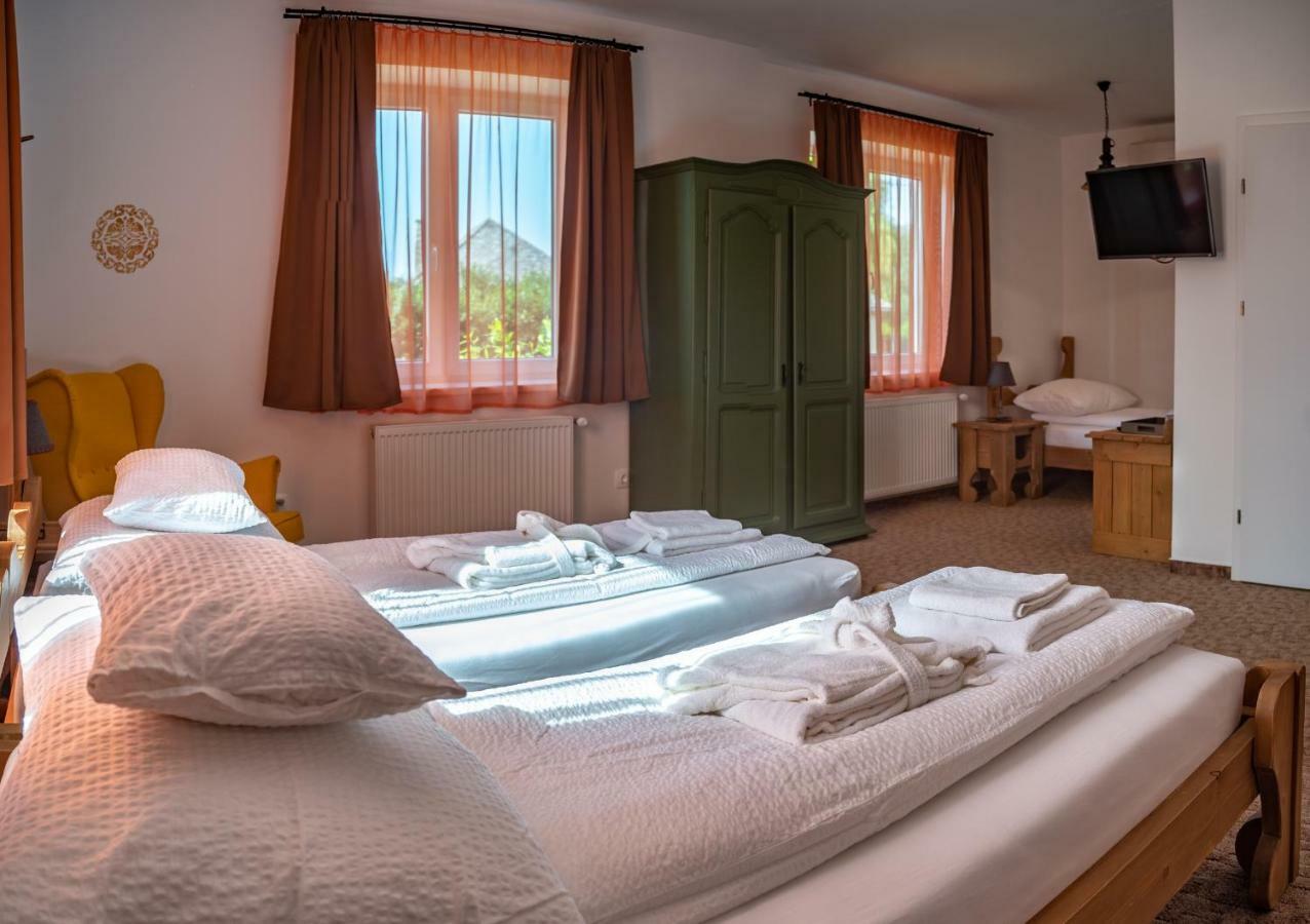 Bed and Breakfast Szabolcs Vezer Panzio Екстер'єр фото